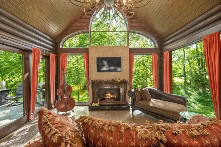 One of the luxury Hocking Hills cabin rentals with amazing views