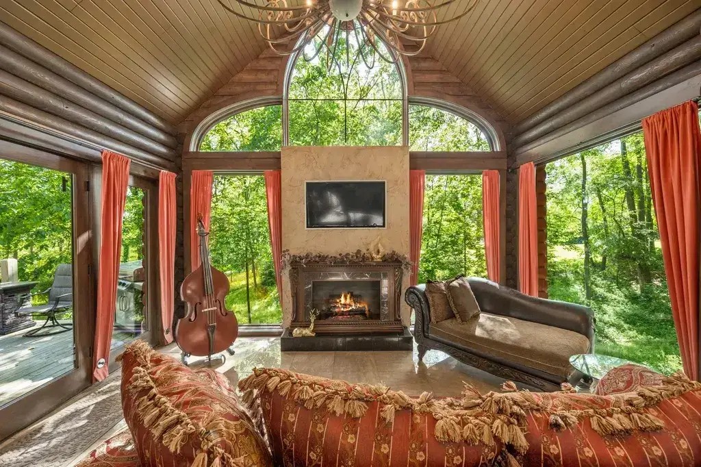 One of the luxury Hocking Hills cabin rentals with amazing views